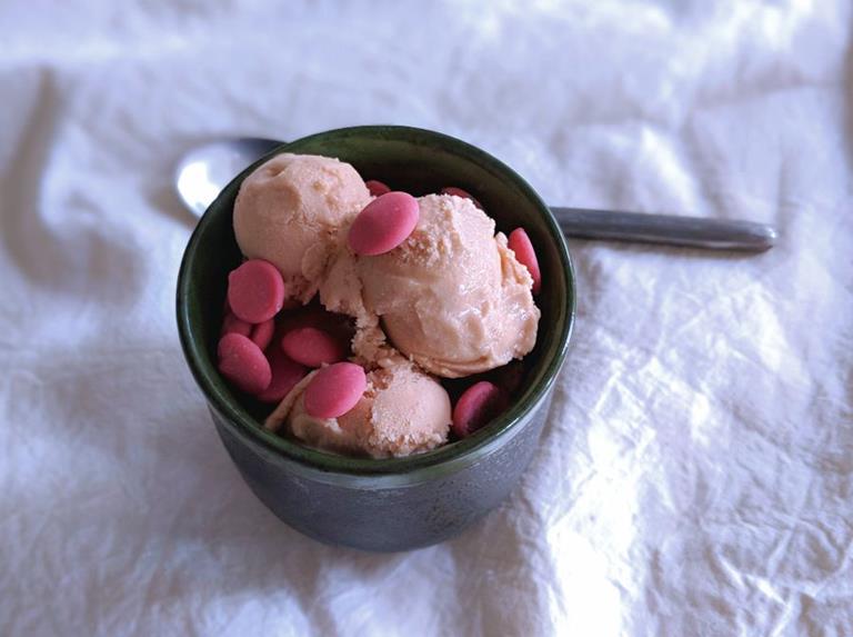 skinny pomegranate ice cream