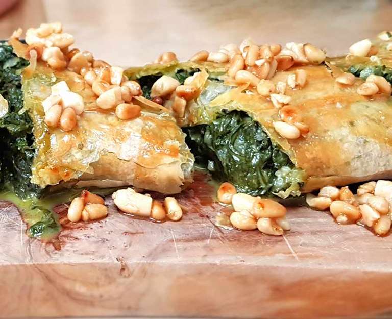 spinach and cheese empanada in filo pastry cuisinefiend.com