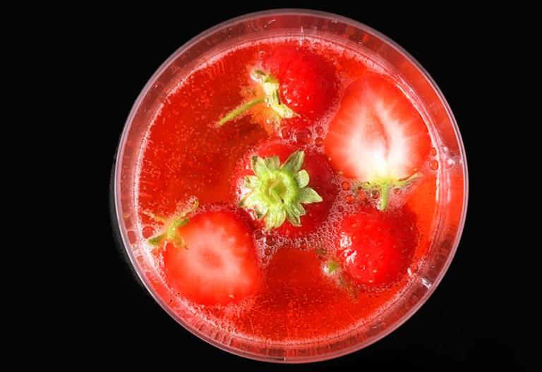 Strawberry fizz