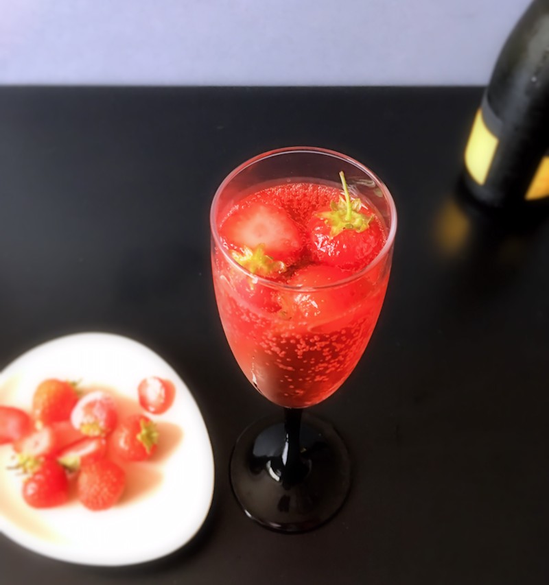 Prosecco grenadine cocktail
