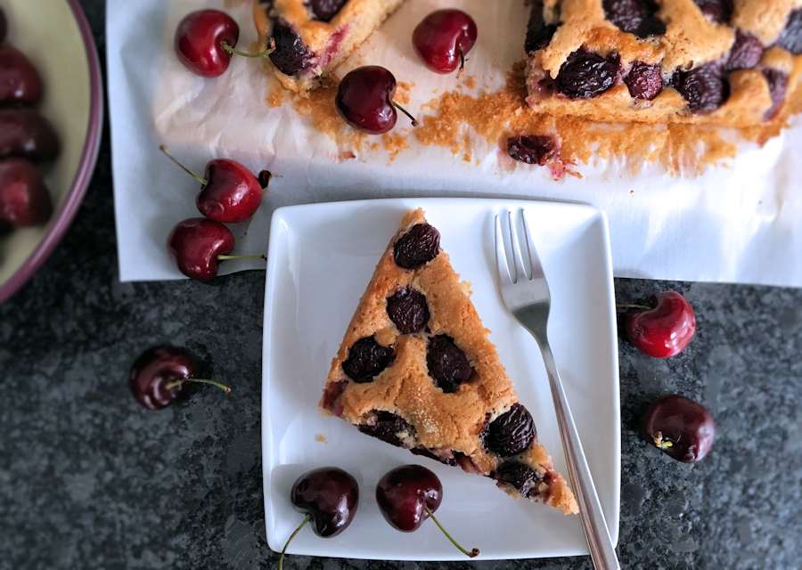 Summer cherry cake cuisinefiend.com