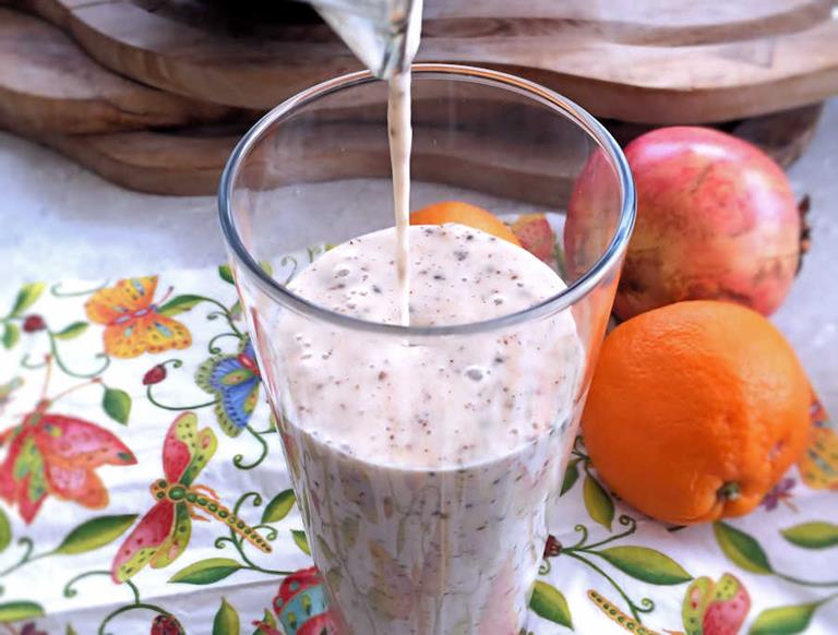Banana and oats smoothie