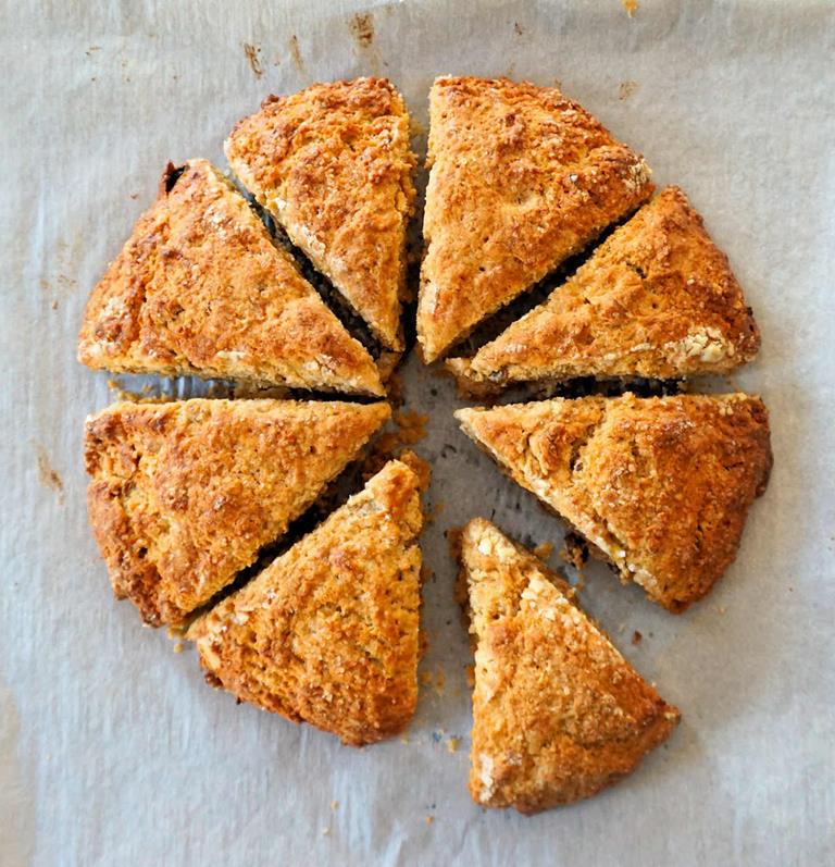 banana scones cuisinefiend.com