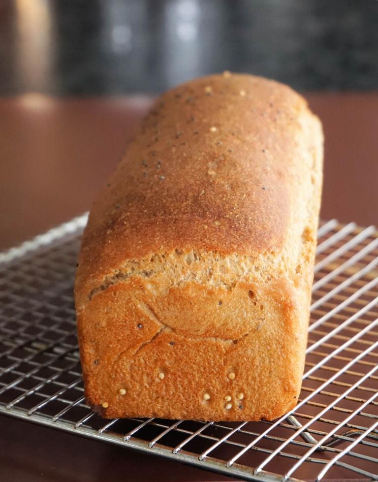 basic white bread cuisinefiend.com
