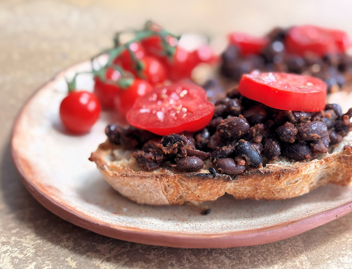 black beans on toast cuisinefiend.com
