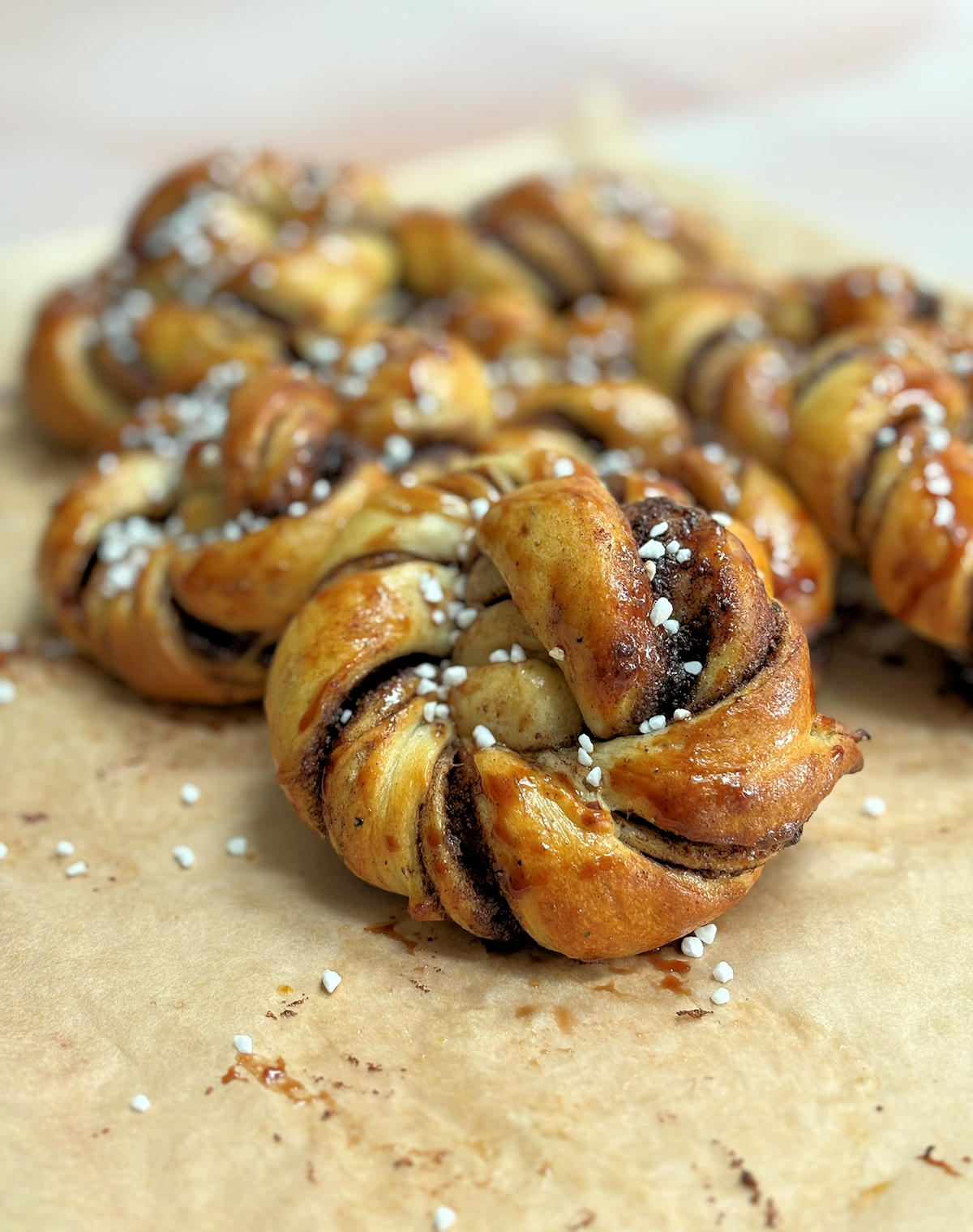 cinnamon buns cuisinefiend.com