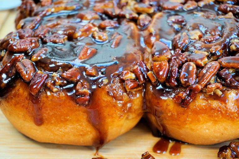 maple pecan sticky buns cuisinefiend.com