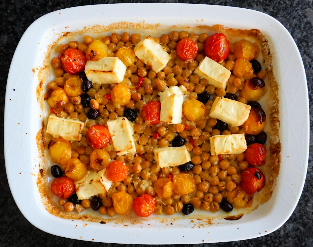 tomato and chickpea tray bake cuisinefiend.com