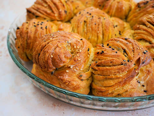 chinese flower bread rolls