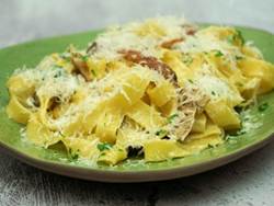 creamy-fettuccine-with-mushrooms