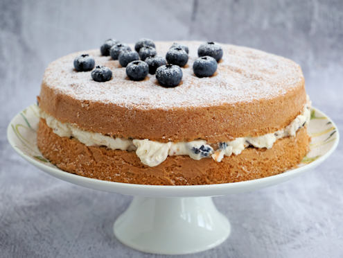 Genoise sponge with mascarpone filling