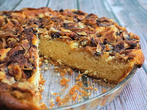 Norwegian apple cake