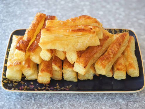 puff pastry straws